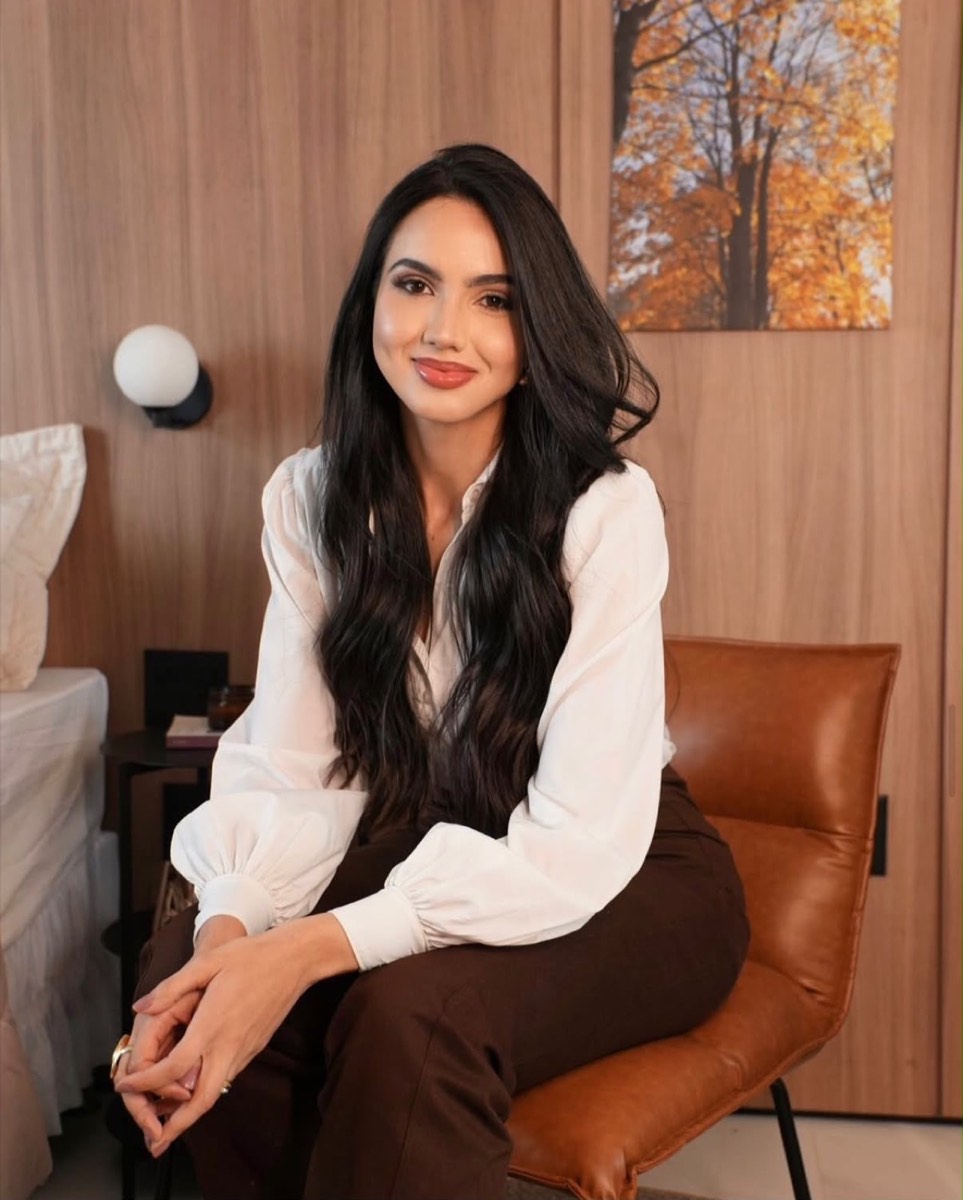 Foto de Dra. Larissa Ribeiro